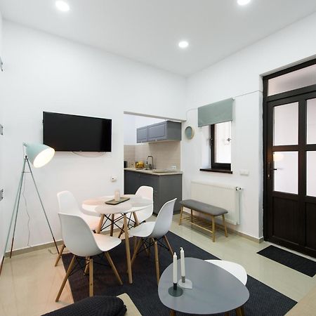Gorgeous Brasov Flat With Patio And Mountain Views Daire Dış mekan fotoğraf