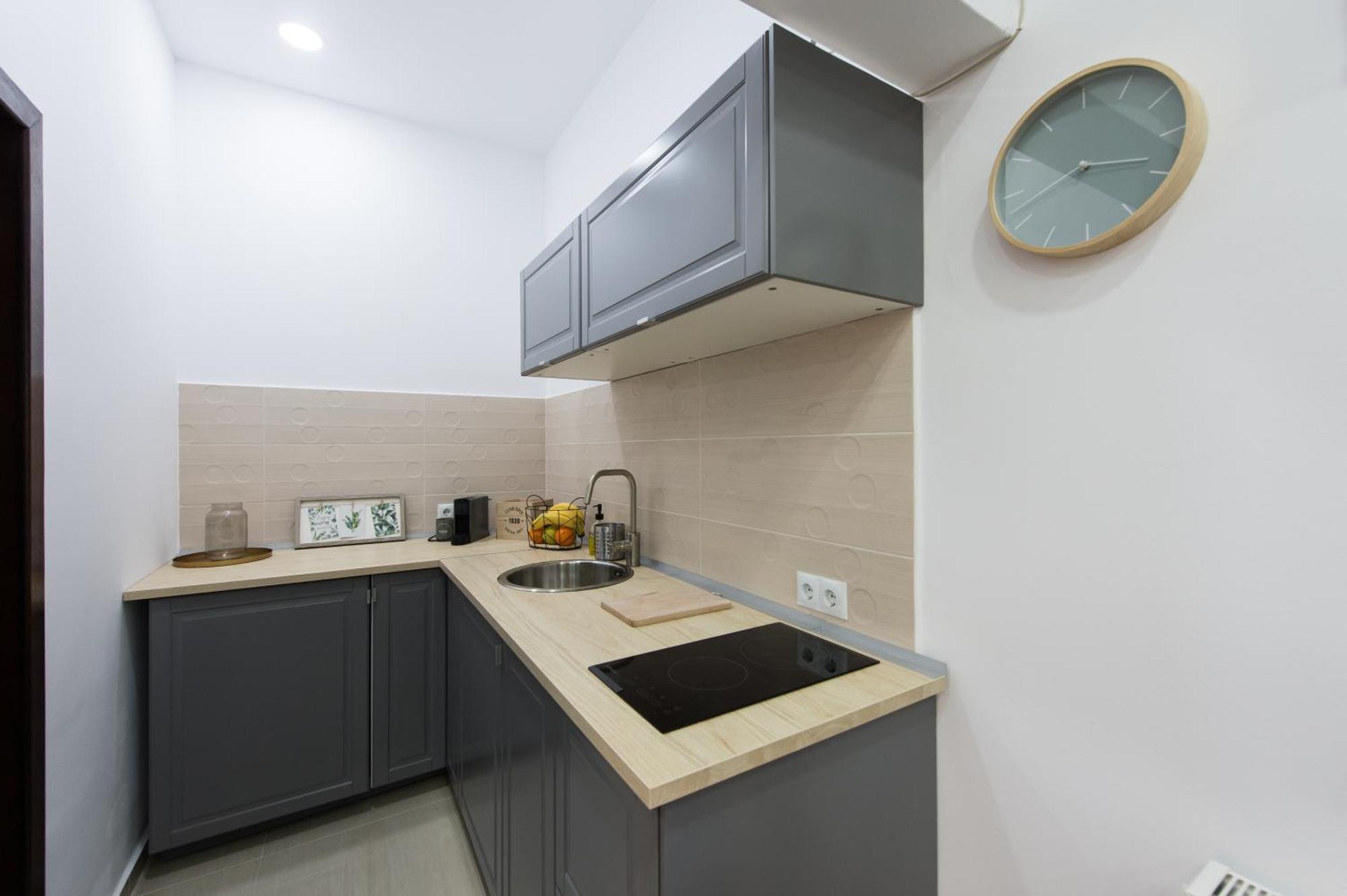 Gorgeous Brasov Flat With Patio And Mountain Views Daire Dış mekan fotoğraf