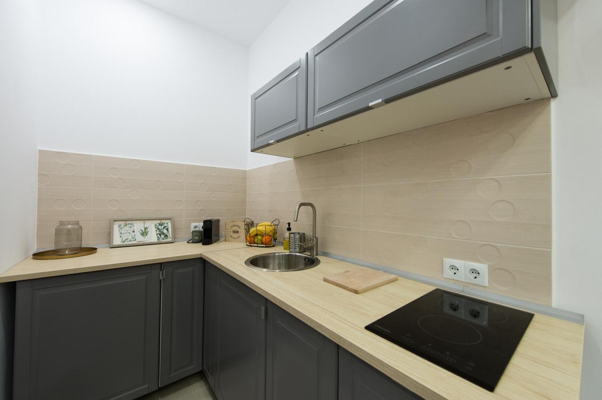 Gorgeous Brasov Flat With Patio And Mountain Views Daire Dış mekan fotoğraf