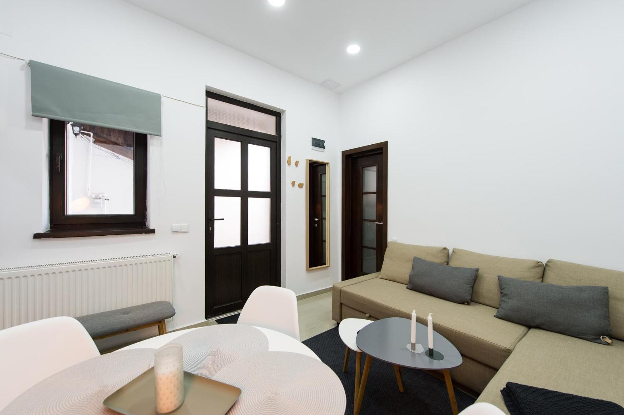 Gorgeous Brasov Flat With Patio And Mountain Views Daire Dış mekan fotoğraf