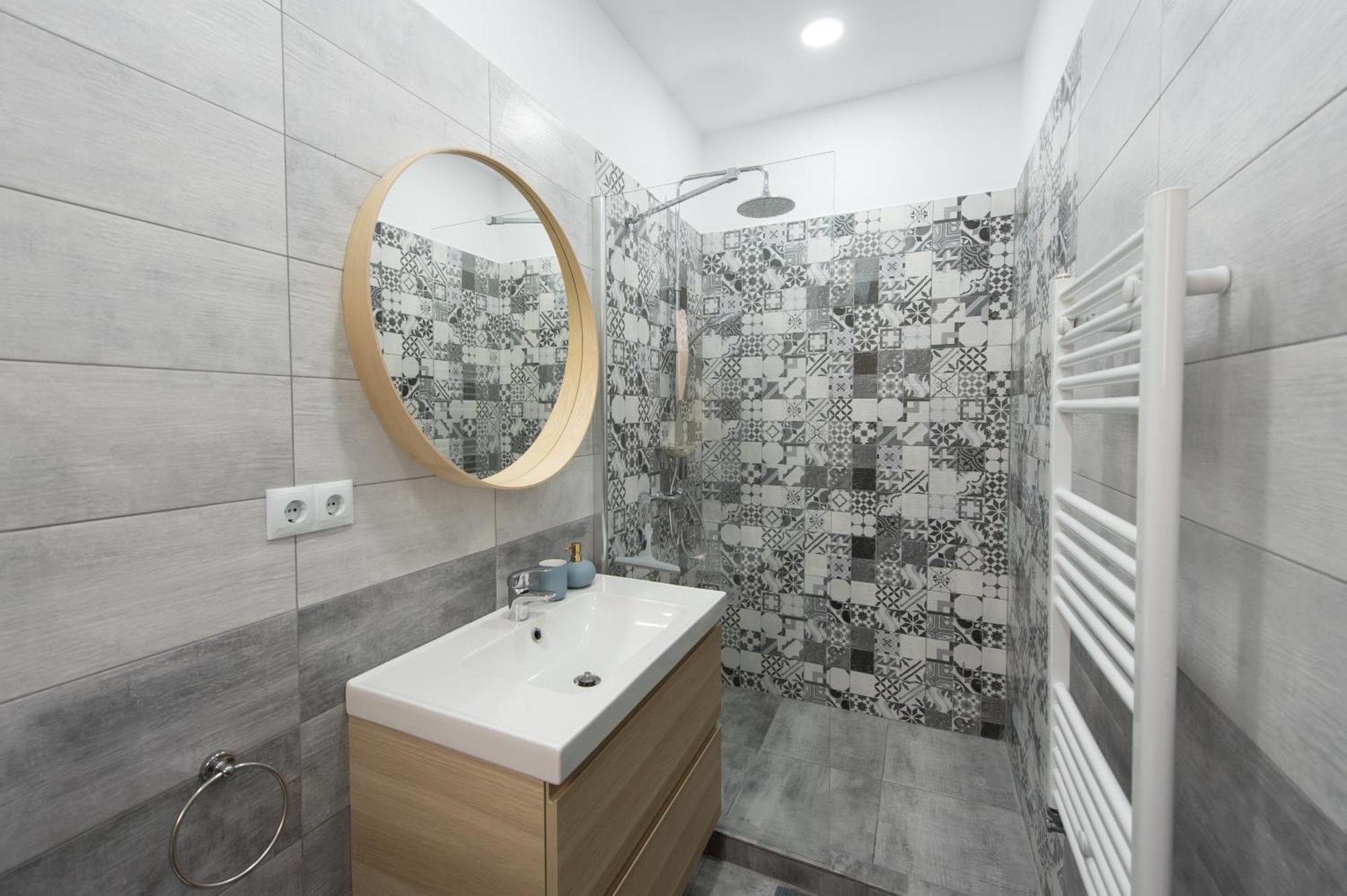Gorgeous Brasov Flat With Patio And Mountain Views Daire Dış mekan fotoğraf